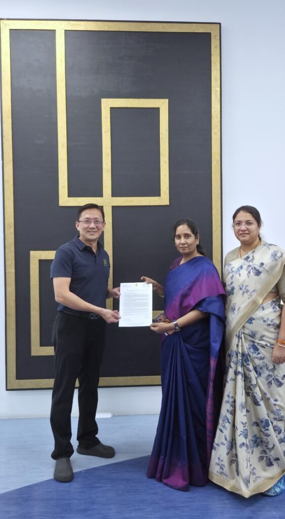 Global TechSolutions Welcomes Gujarat Cabinet Minister and Delegation to Singapore Facility